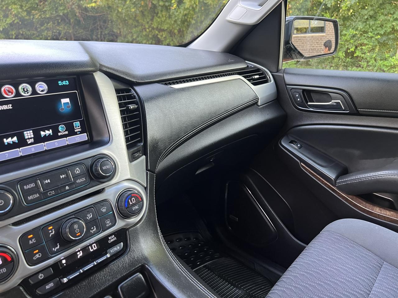 GMC Yukon XL SLE 2WD 2017