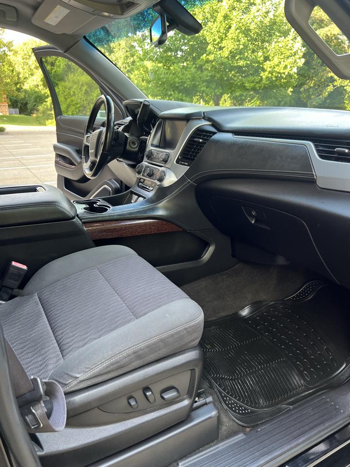 GMC Yukon XL SLE 2WD 2017