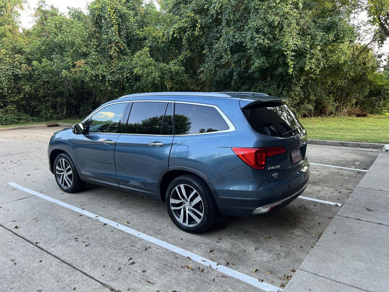 Honda Pilot Touring 2WD 2016