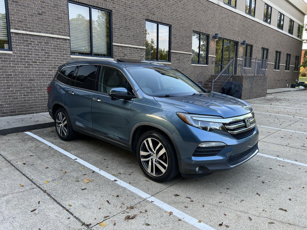 Honda Pilot Touring 2WD 2016