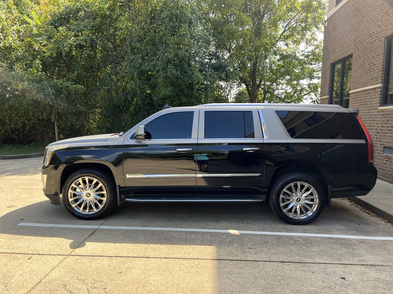 Cadillac Escalade ESV 2WD Standard 2016