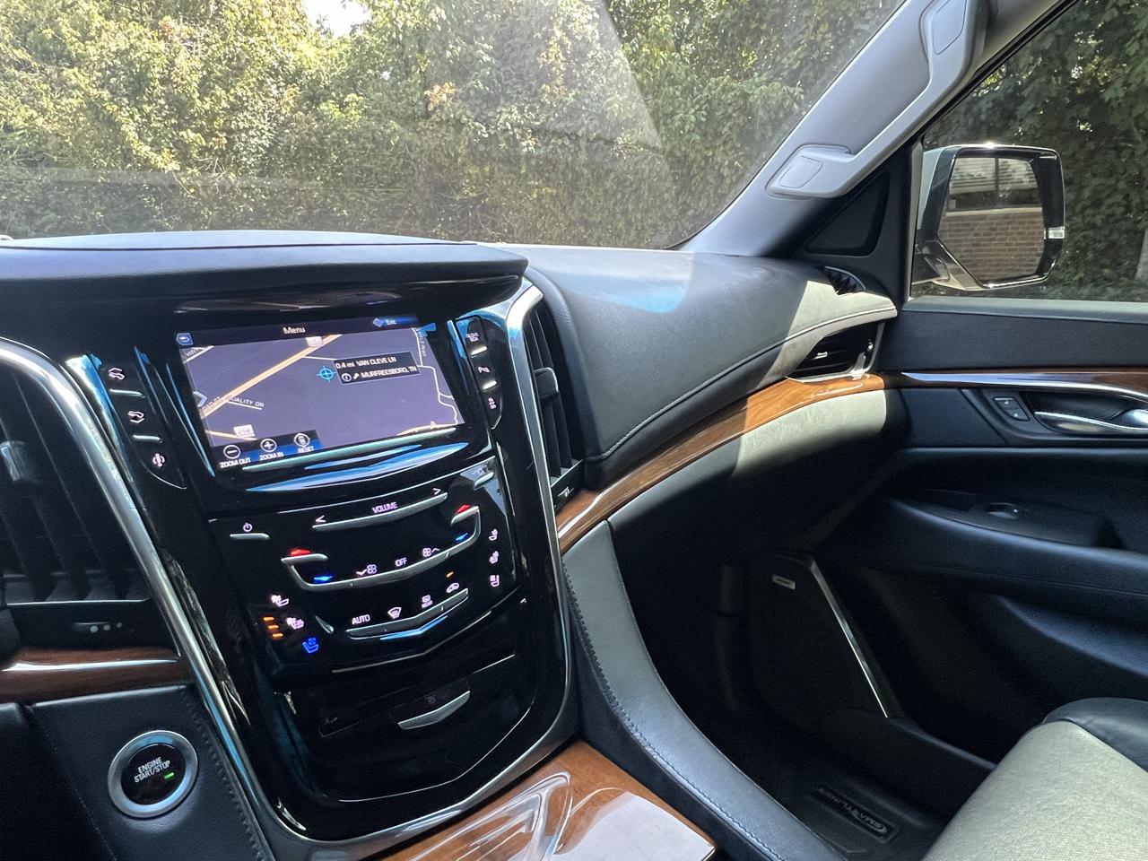 Cadillac Escalade ESV 2WD Standard 2016