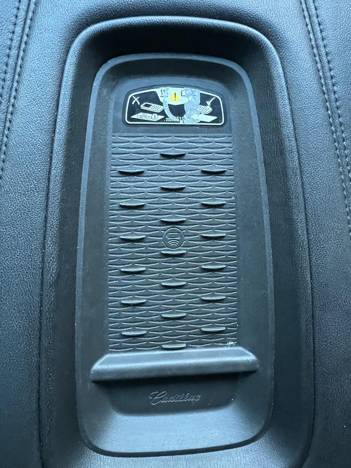Cadillac Escalade ESV 2WD Standard 2016