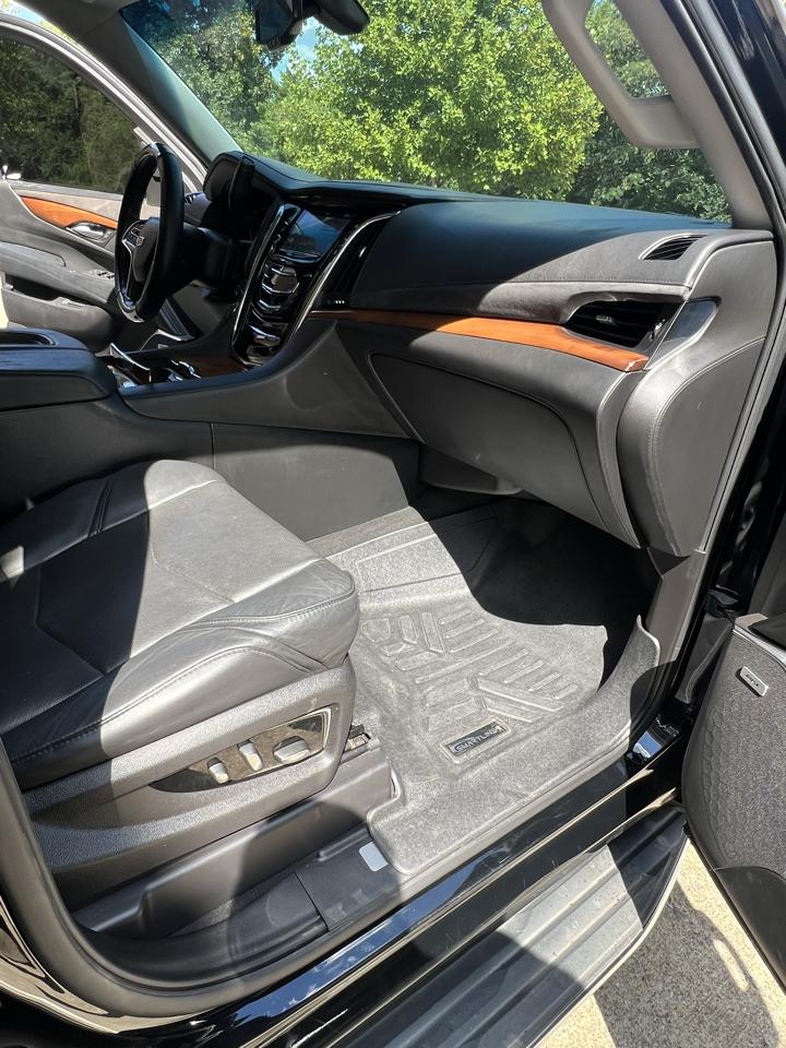 Cadillac Escalade ESV 2WD Standard 2016