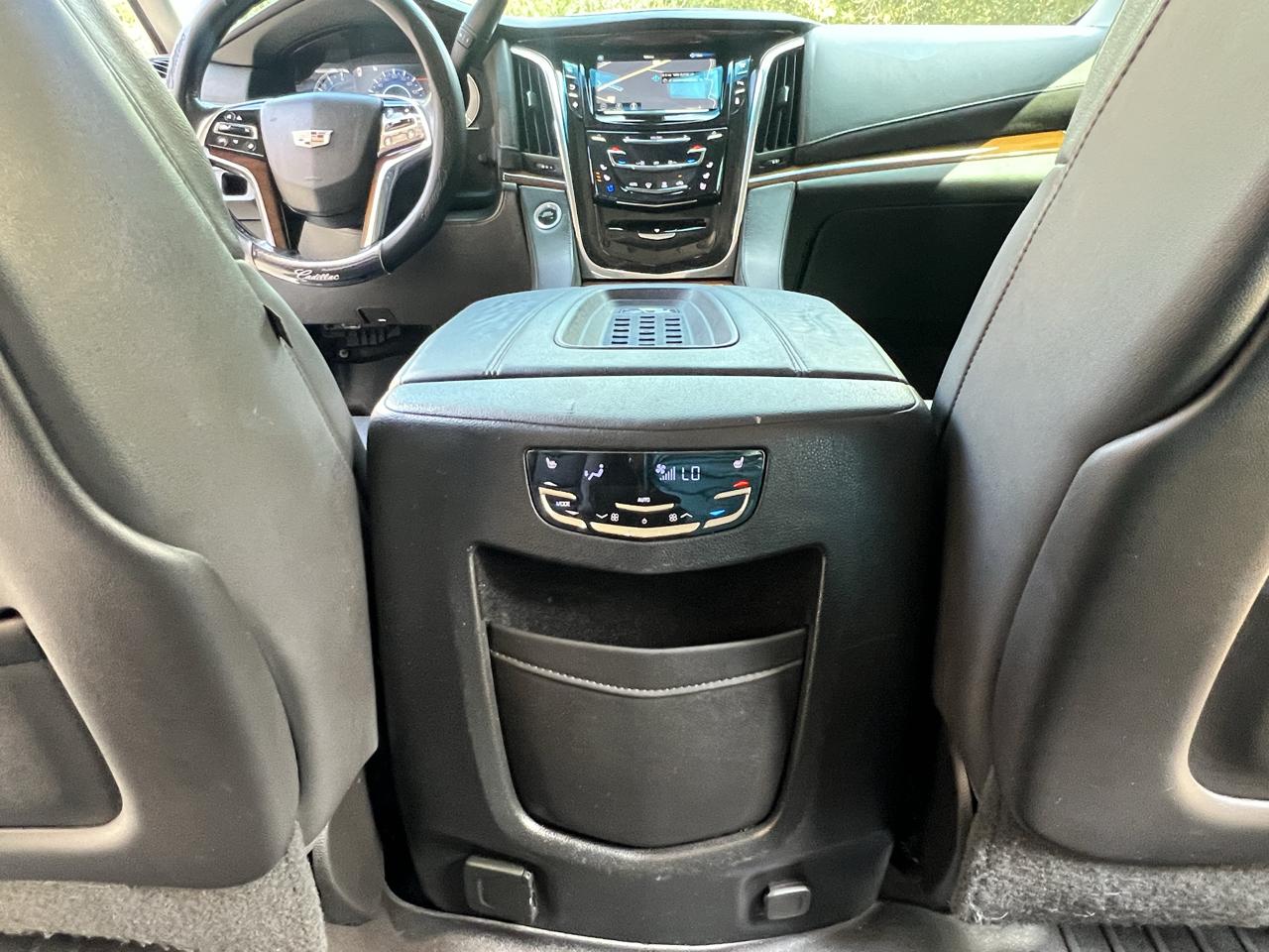 Cadillac Escalade ESV 2WD Standard 2016