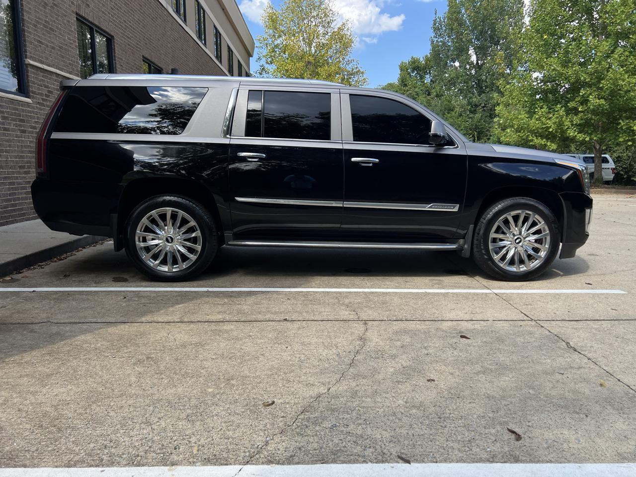 Cadillac Escalade ESV 2WD Standard 2016