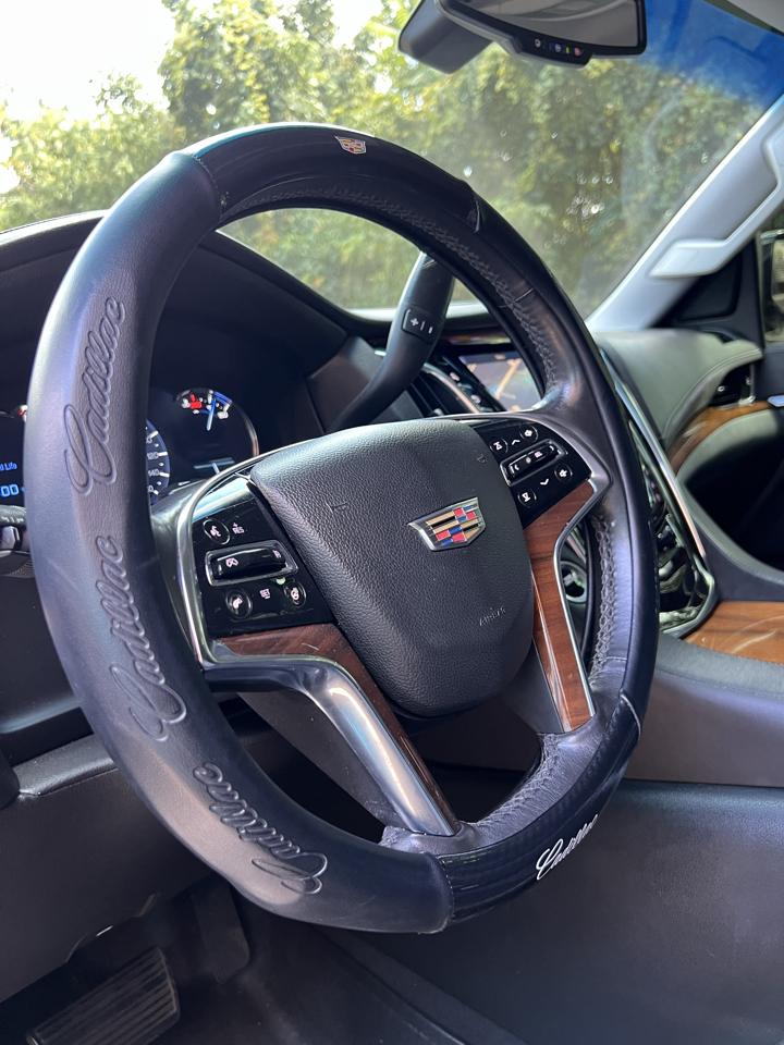 Cadillac Escalade ESV 2WD Standard 2016