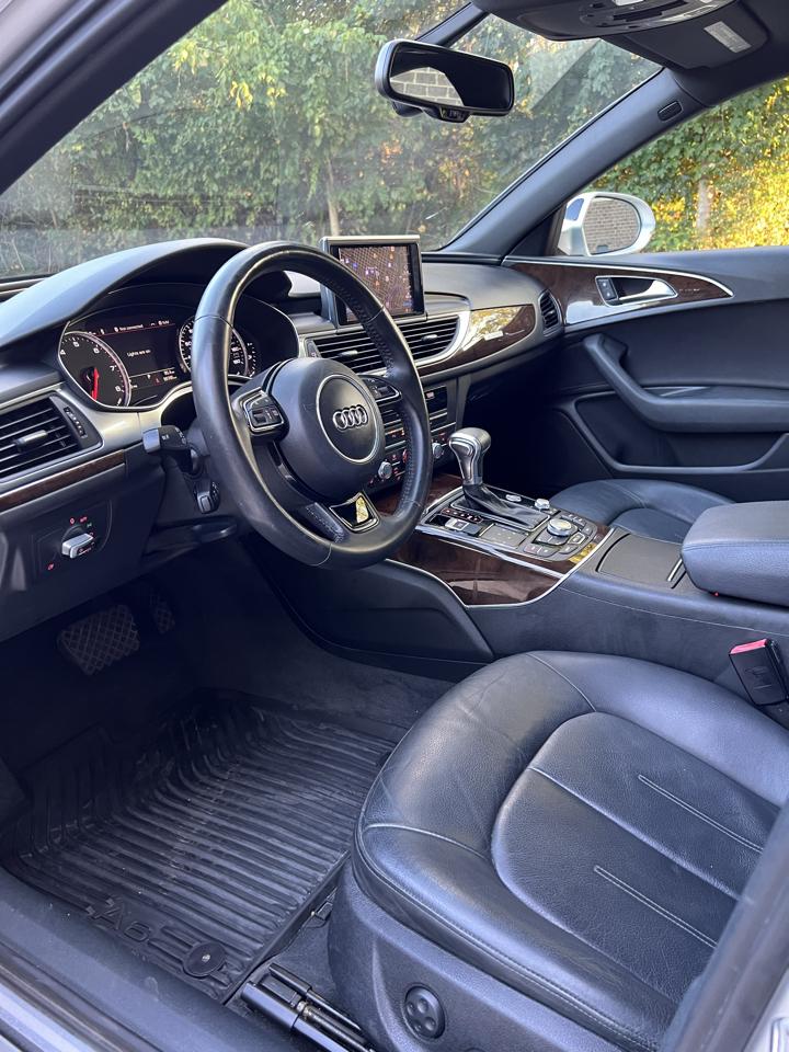 Audi A6 3.0T quattro Tiptronic 2012