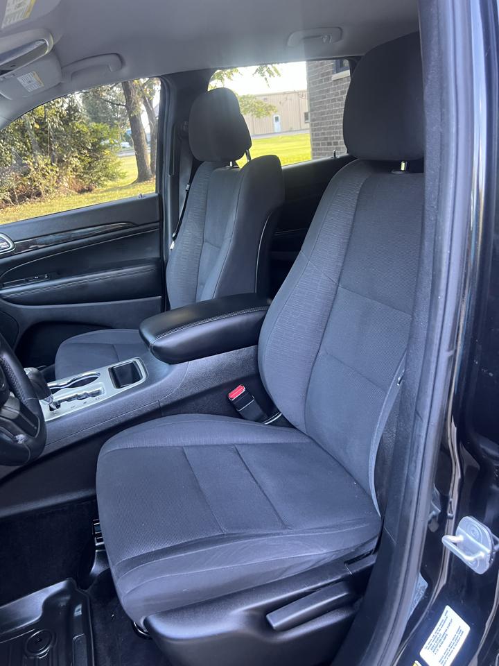 Jeep Grand Cherokee Laredo 4WD 2013