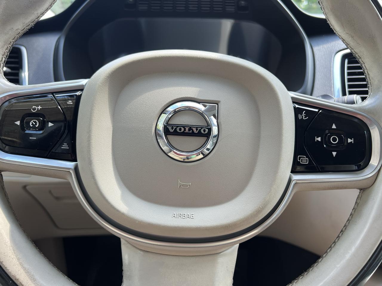 Volvo XC90 T6 Momentum AWD 2017
