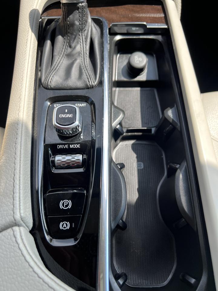 Volvo XC90 T6 Momentum AWD 2017