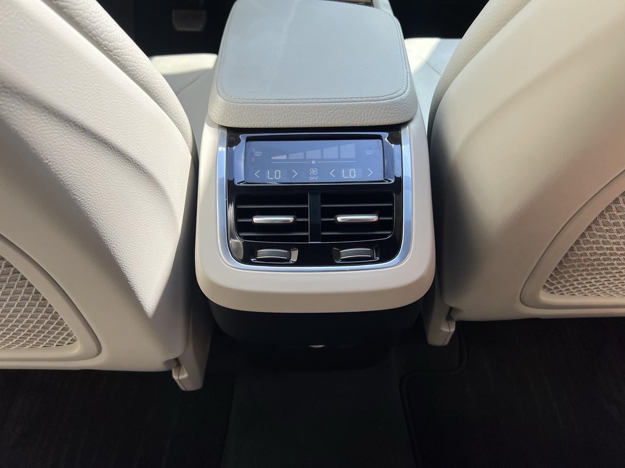 Volvo XC90 T6 Momentum AWD 2017
