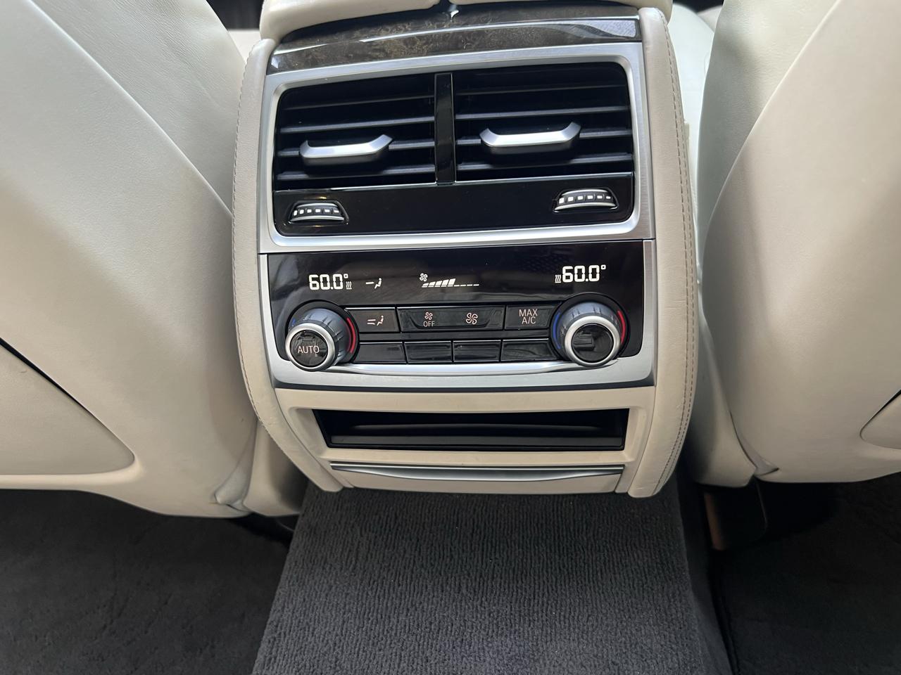 BMW 7-Series 740i 2016