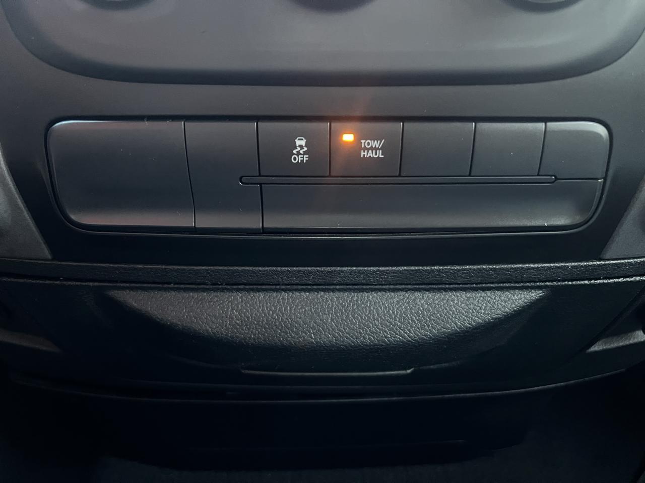 RAM 1500 Tradesman Quad Cab 4WD 2018