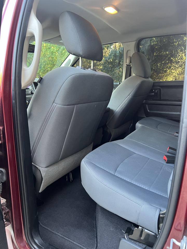 RAM 1500 Tradesman Quad Cab 4WD 2018