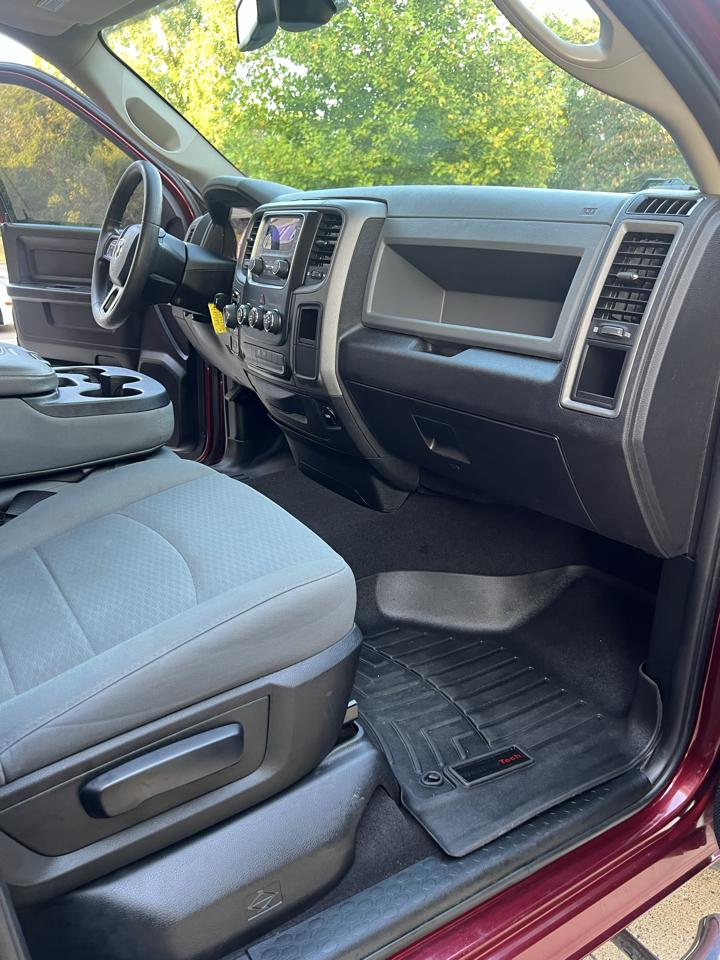 RAM 1500 Tradesman Quad Cab 4WD 2018