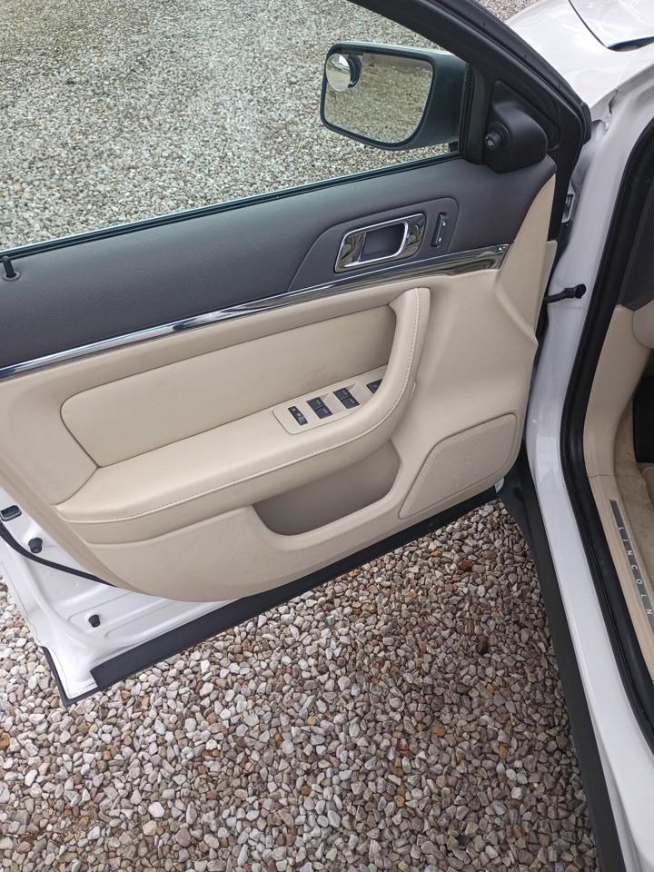 Lincoln MKS 3.7L AWD 2012