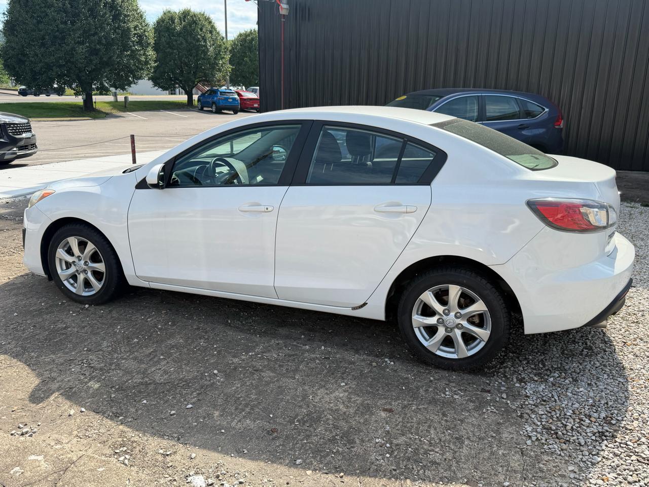 Mazda MAZDA3 i Touring 4-door 2010