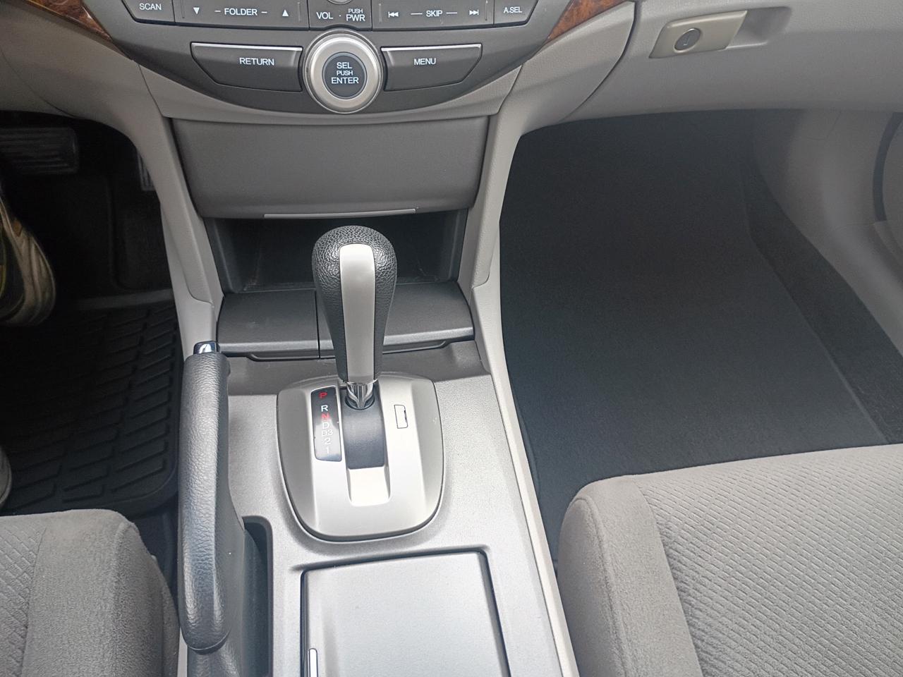 Honda Accord EX Sedan AT 2011