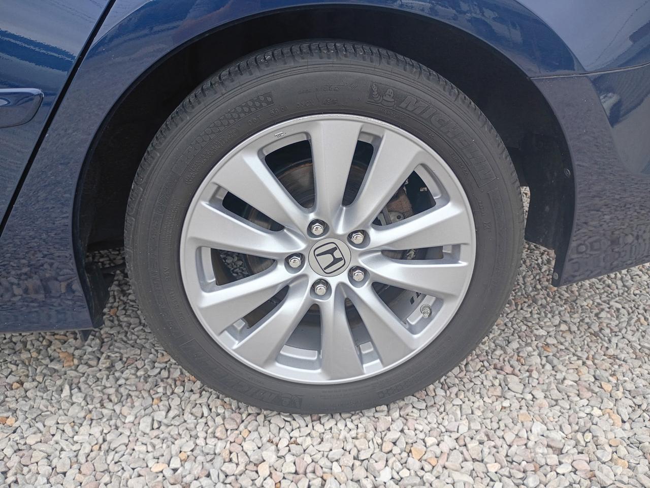 Honda Accord EX Sedan AT 2011