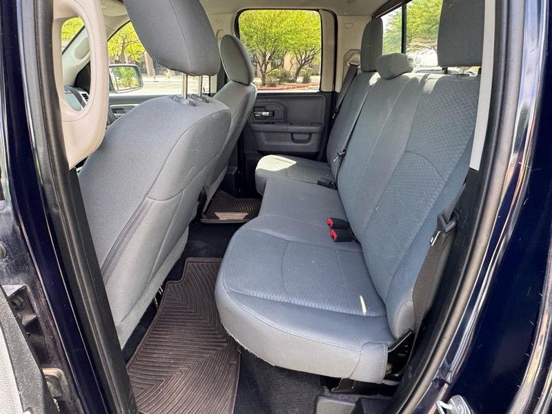 RAM 1500 SLT Quad Cab 4WD 2017