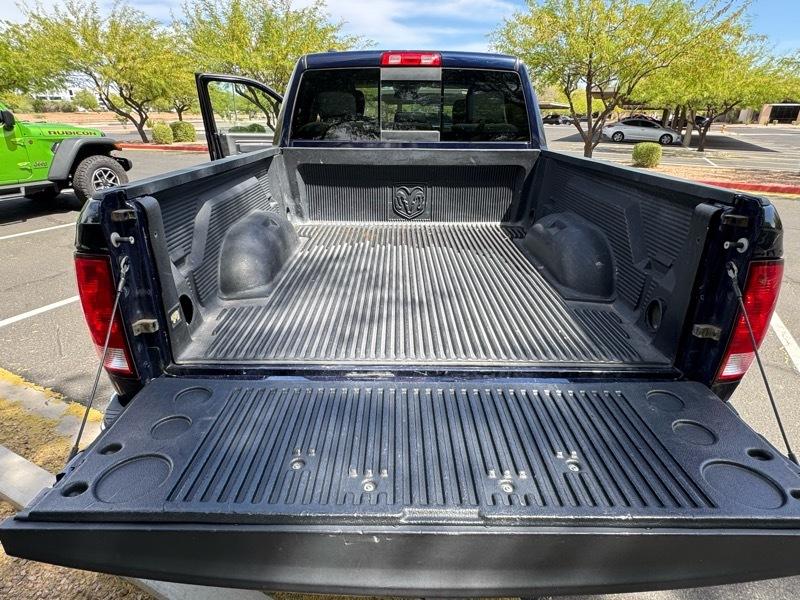 RAM 1500 SLT Quad Cab 4WD 2017
