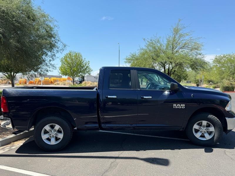 RAM 1500 SLT Quad Cab 4WD 2017