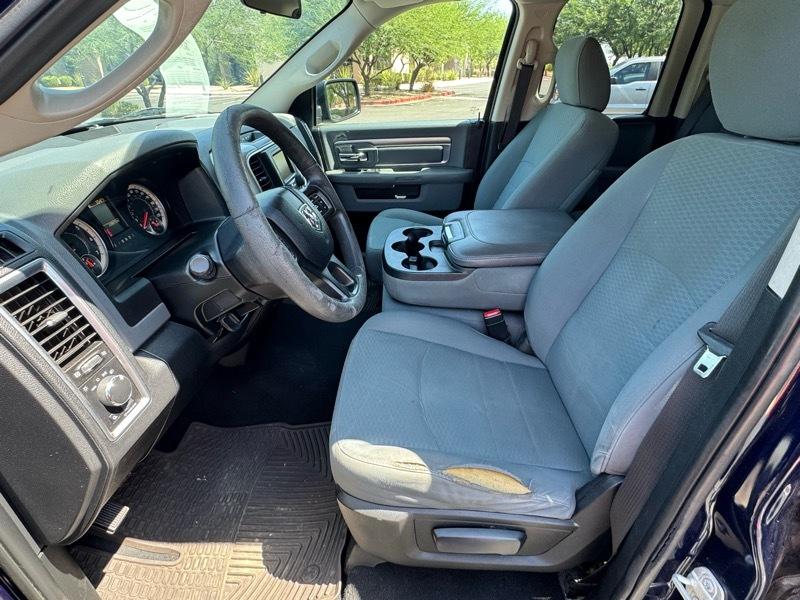 RAM 1500 SLT Quad Cab 4WD 2017