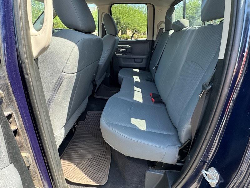 RAM 1500 SLT Quad Cab 4WD 2017