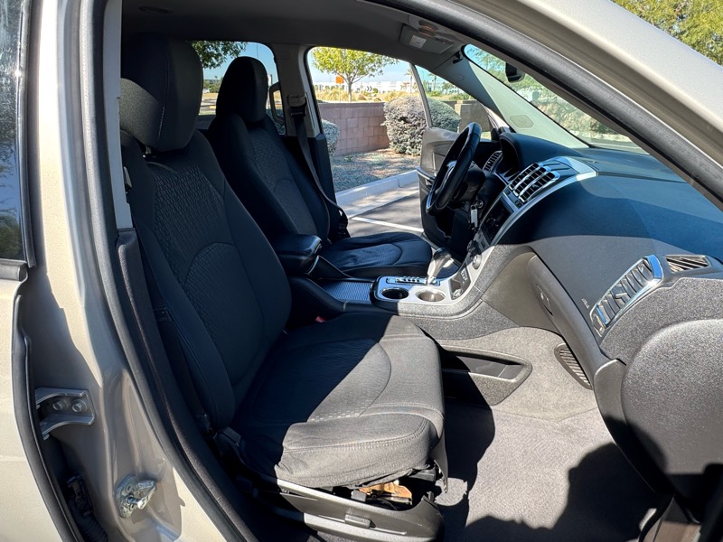 GMC Acadia SLE-2 FWD 2012