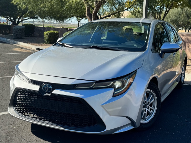 Toyota Corolla LE Hybrid 2022