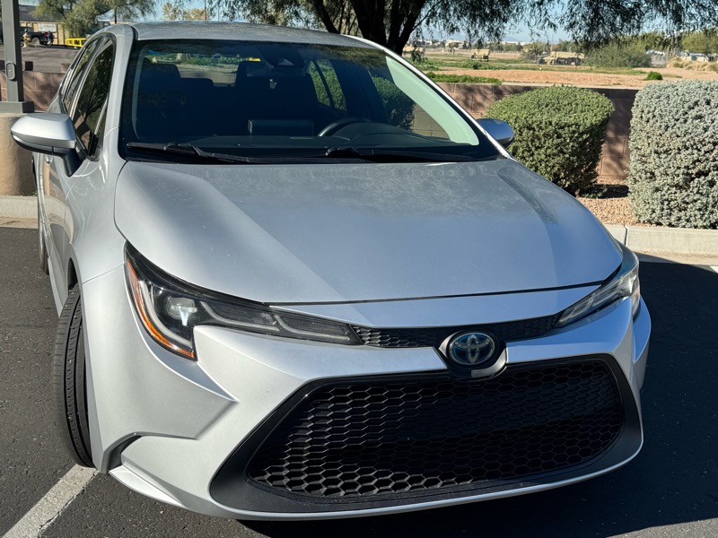 Toyota Corolla LE Hybrid 2022