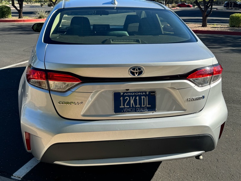 Toyota Corolla LE Hybrid 2022