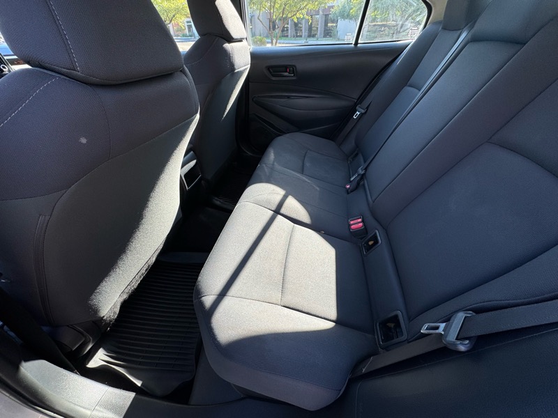 Toyota Corolla LE Hybrid 2022