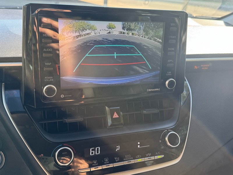 Toyota Corolla LE Hybrid 2022