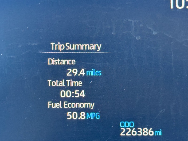 Toyota Corolla LE Hybrid 2022