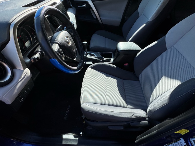 Toyota RAV4 XLE FWD 2015