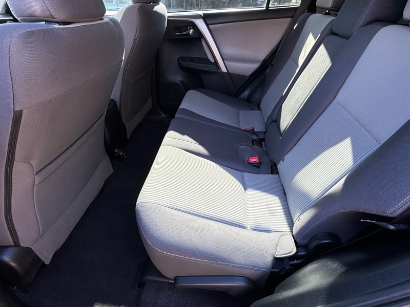 Toyota RAV4 XLE FWD 2015