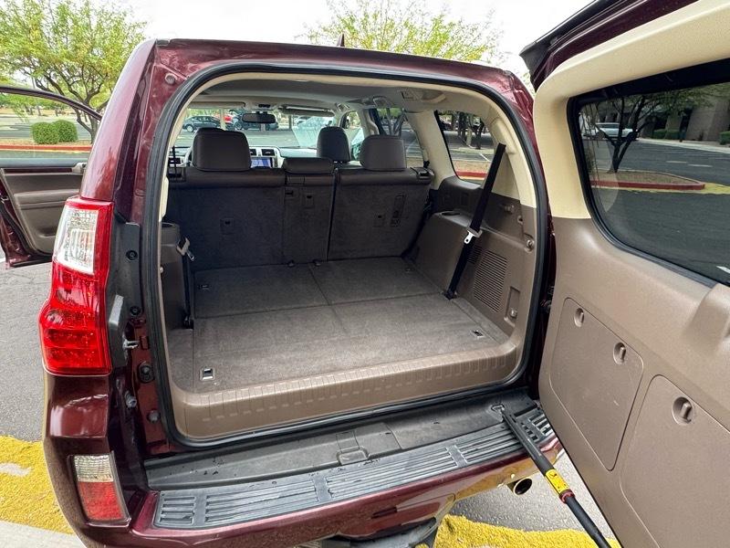 Lexus GX 460 Sport Utility 2012