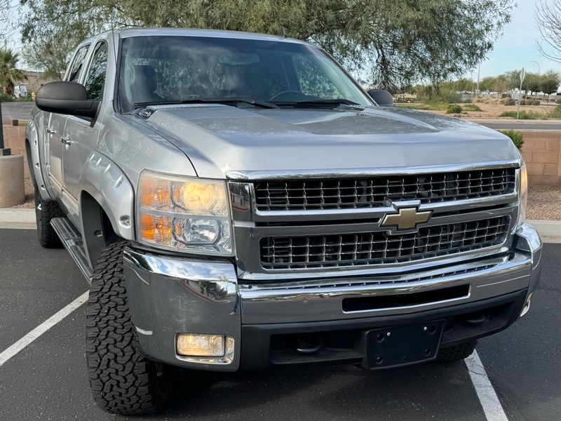 Chevrolet Silverado 2500HD LT Crew Cab 4WD 2010