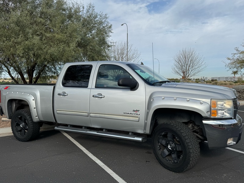 Chevrolet Silverado 2500HD LT Crew Cab 4WD 2010