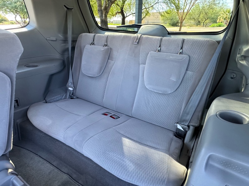 Toyota Highlander Base 2WD V6 2010