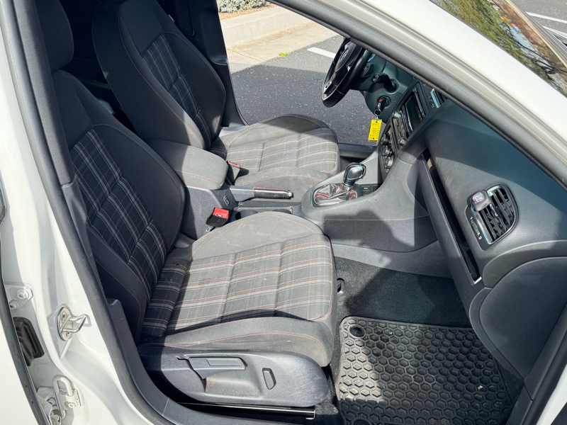 Volkswagen GTI Base 4D Hatchback 2013