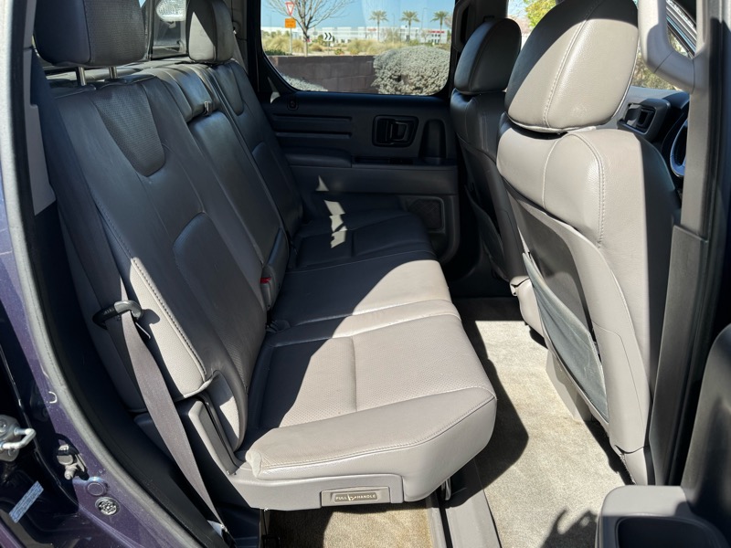 Honda Ridgeline RTL w/ Navigation 2011