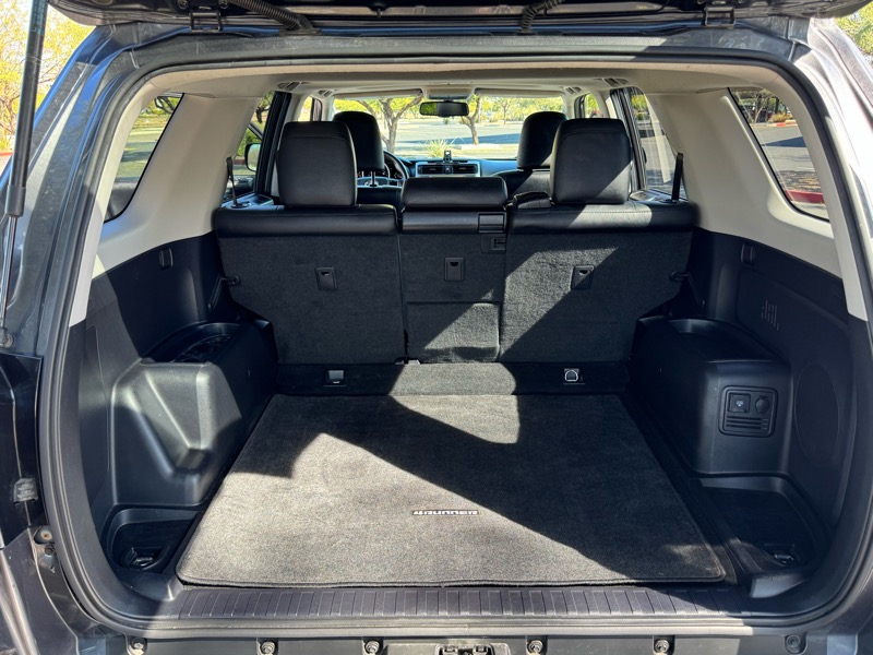 Toyota 4Runner Limited 4WD 2013