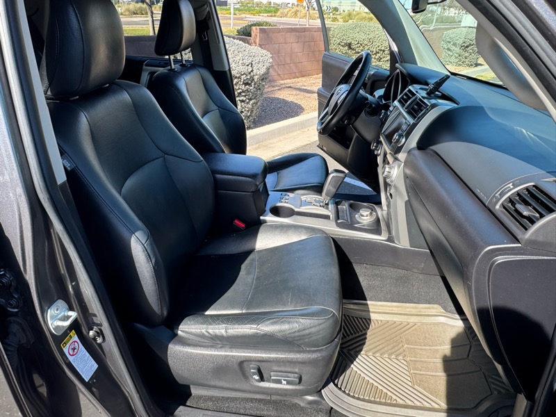 Toyota 4Runner Limited 4WD 2013