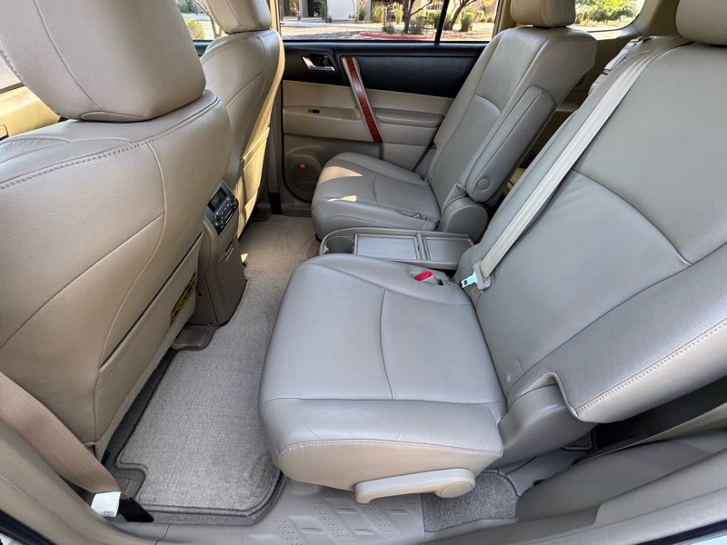 Toyota Highlander Limited 2010