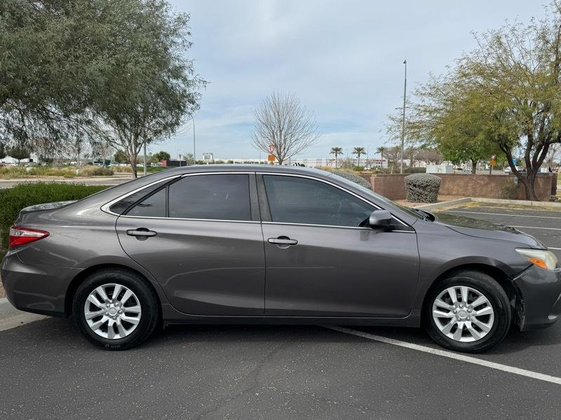 Toyota Camry LE 2017