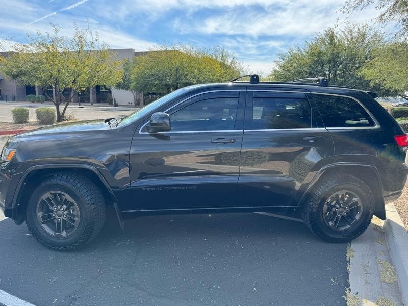 Jeep Grand Cherokee Laredo 4WD 2015