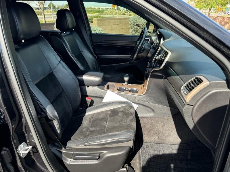 Jeep Grand Cherokee Laredo 4WD 2015